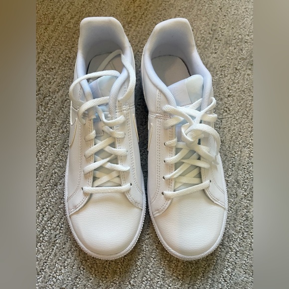 NIB Nike court royale - Picture 6 of 8